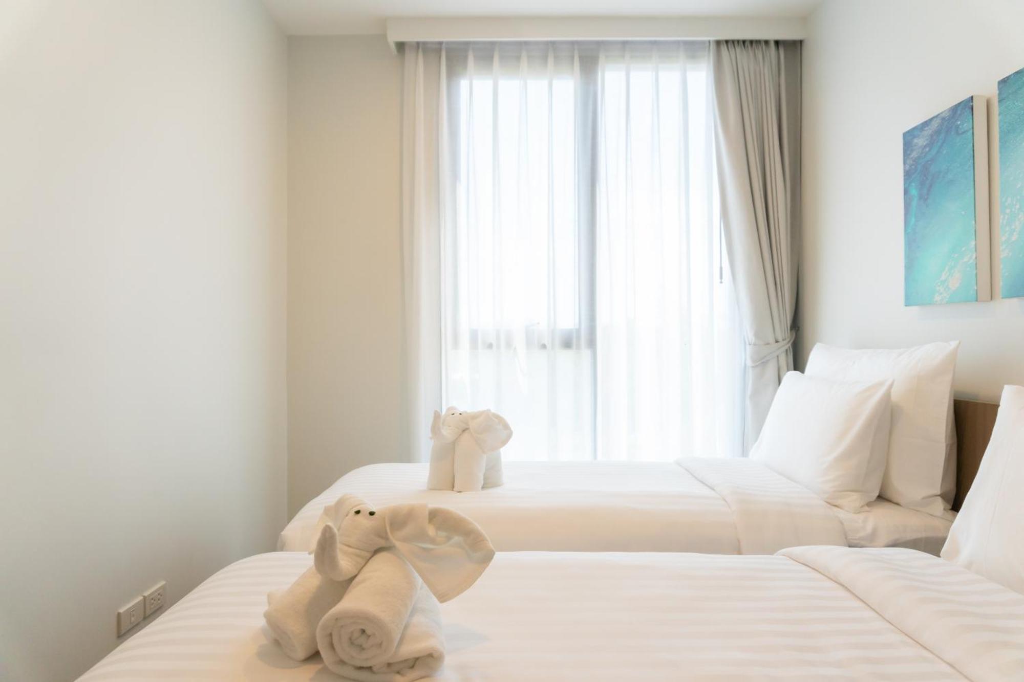 Skypark Apartments By Laguna Phuket Pantai Bang Tao Bagian luar foto