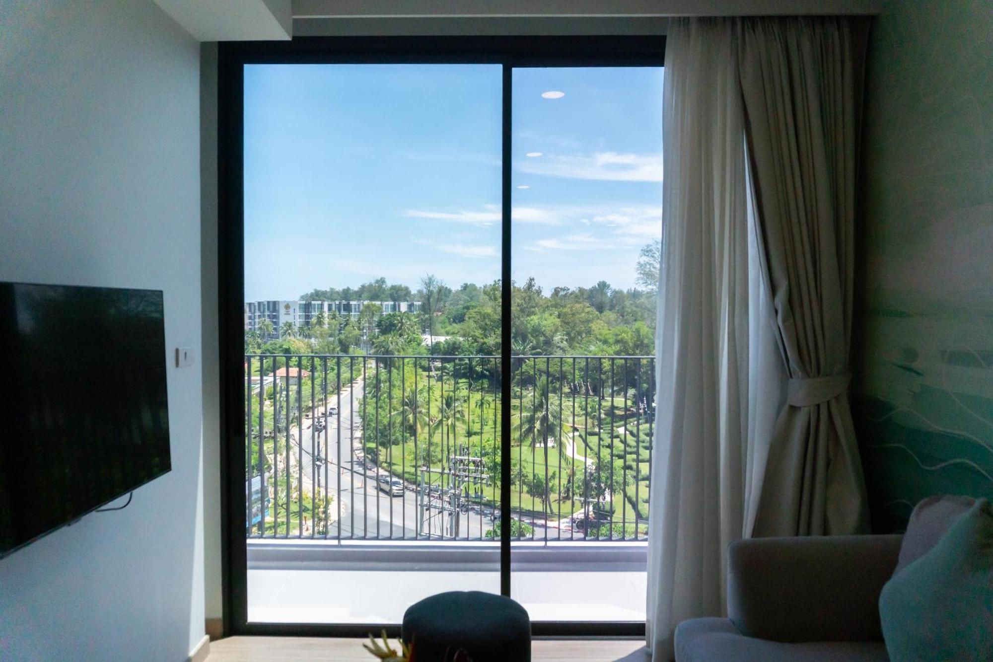 Skypark Apartments By Laguna Phuket Pantai Bang Tao Bagian luar foto